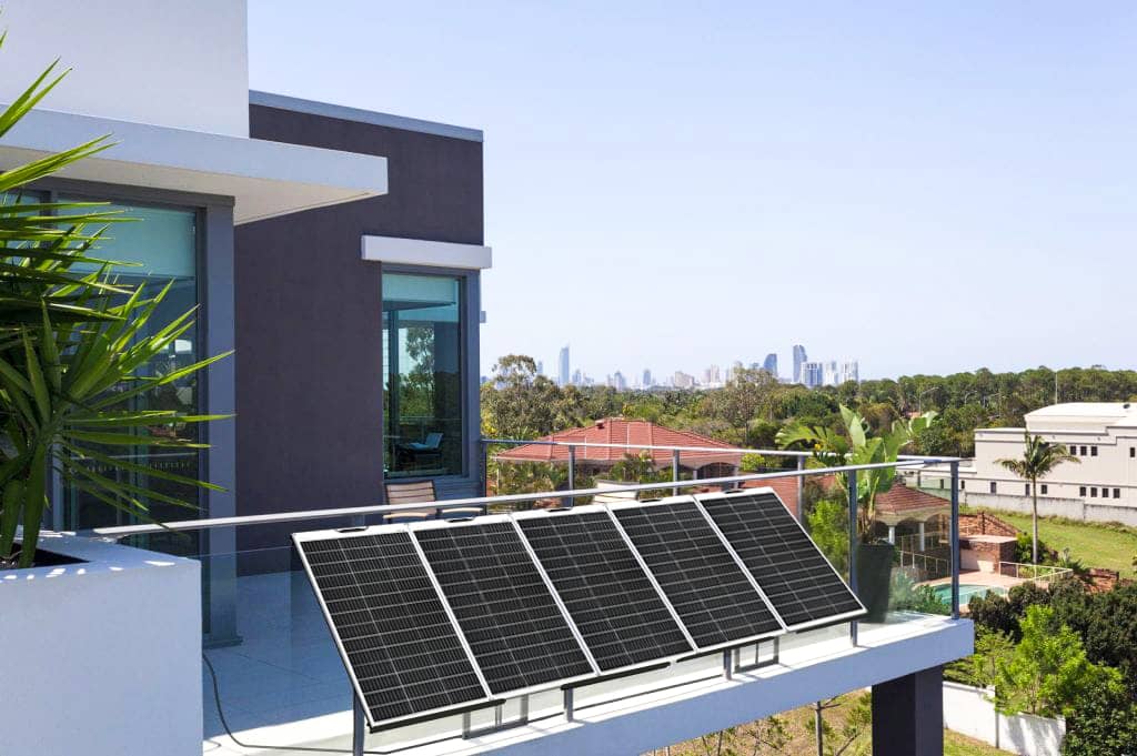 Balcony Solar Panels System Harnesses Solar Energysungold